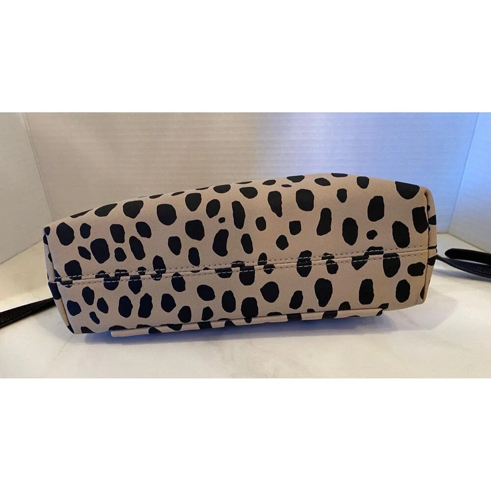 Universal Threads Crossbody Bag Tan Black Leopard Print Purse‎ Zipper Close